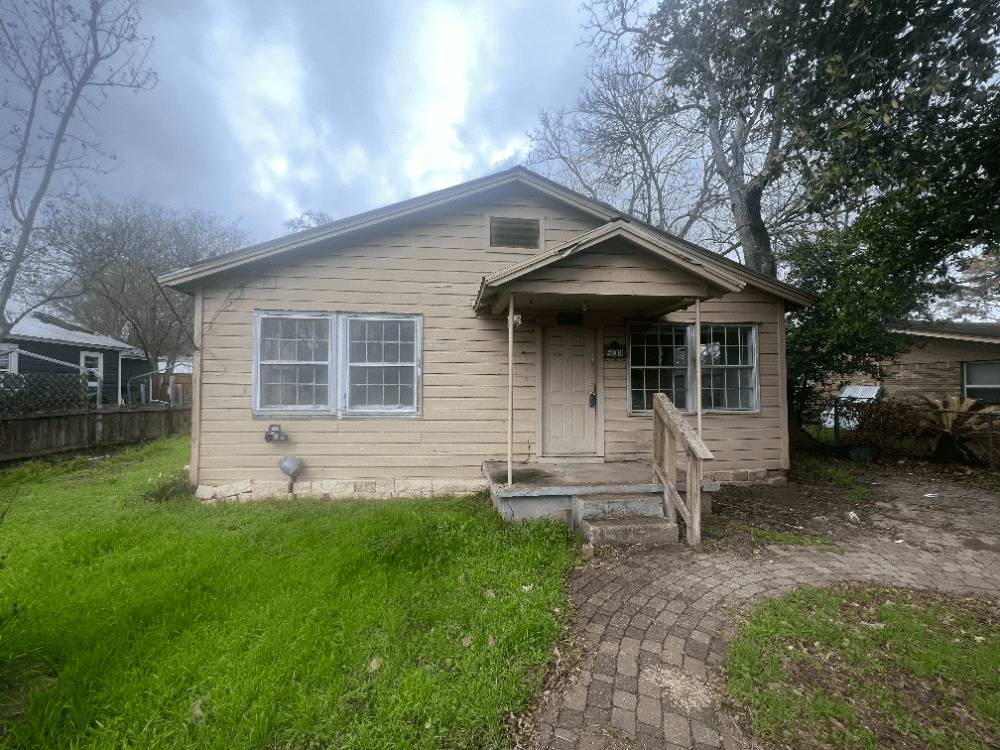 **SMITHVILLE, TX BRRR or FLIP**Real Estate Investment Properties for