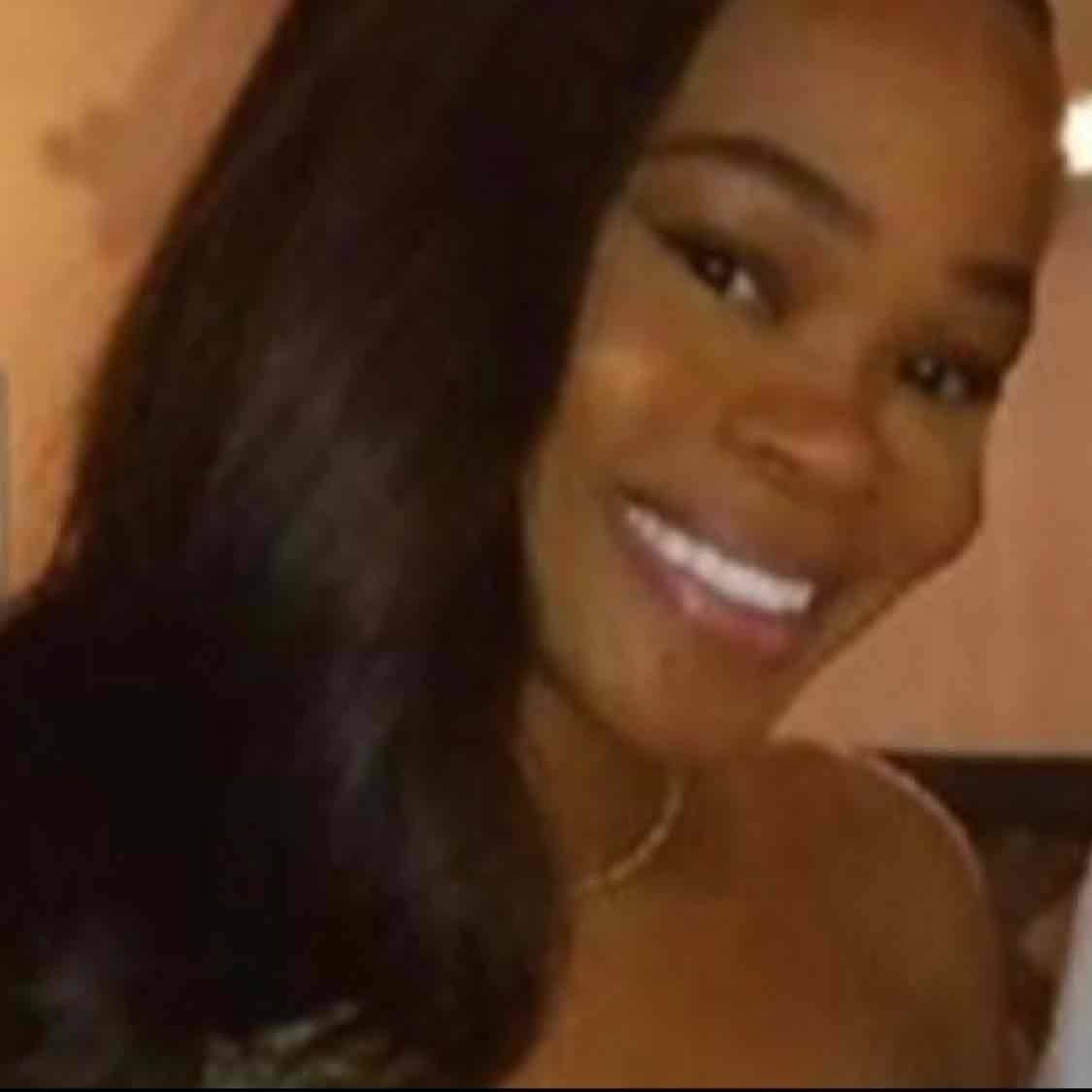 Lauren Carey's profile image