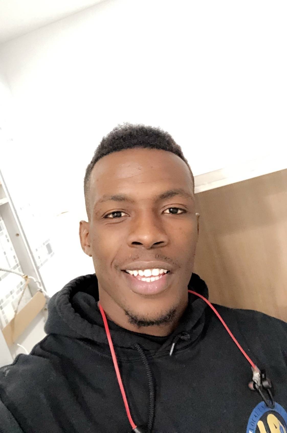 Titus Zayzay's profile image