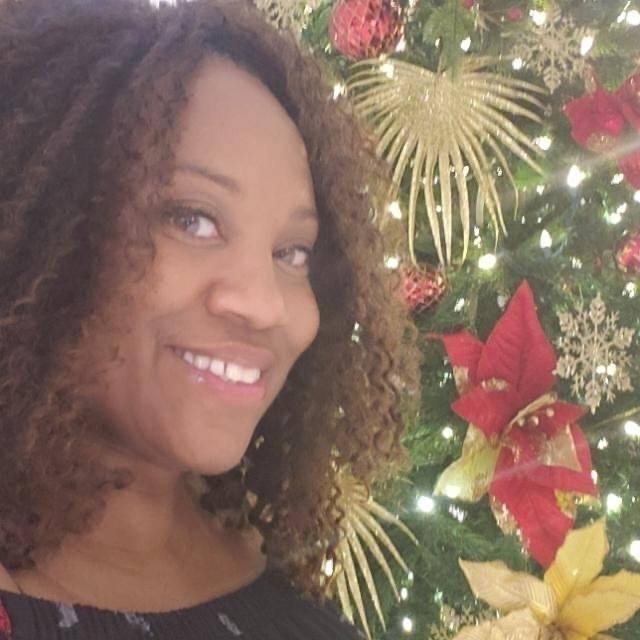 Sharlene Lynch's profile image
