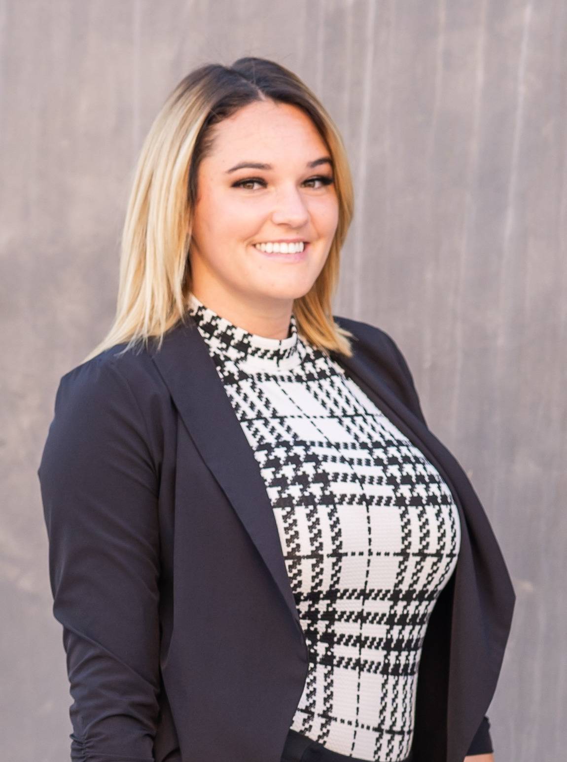 Stephanie Officer's profile image