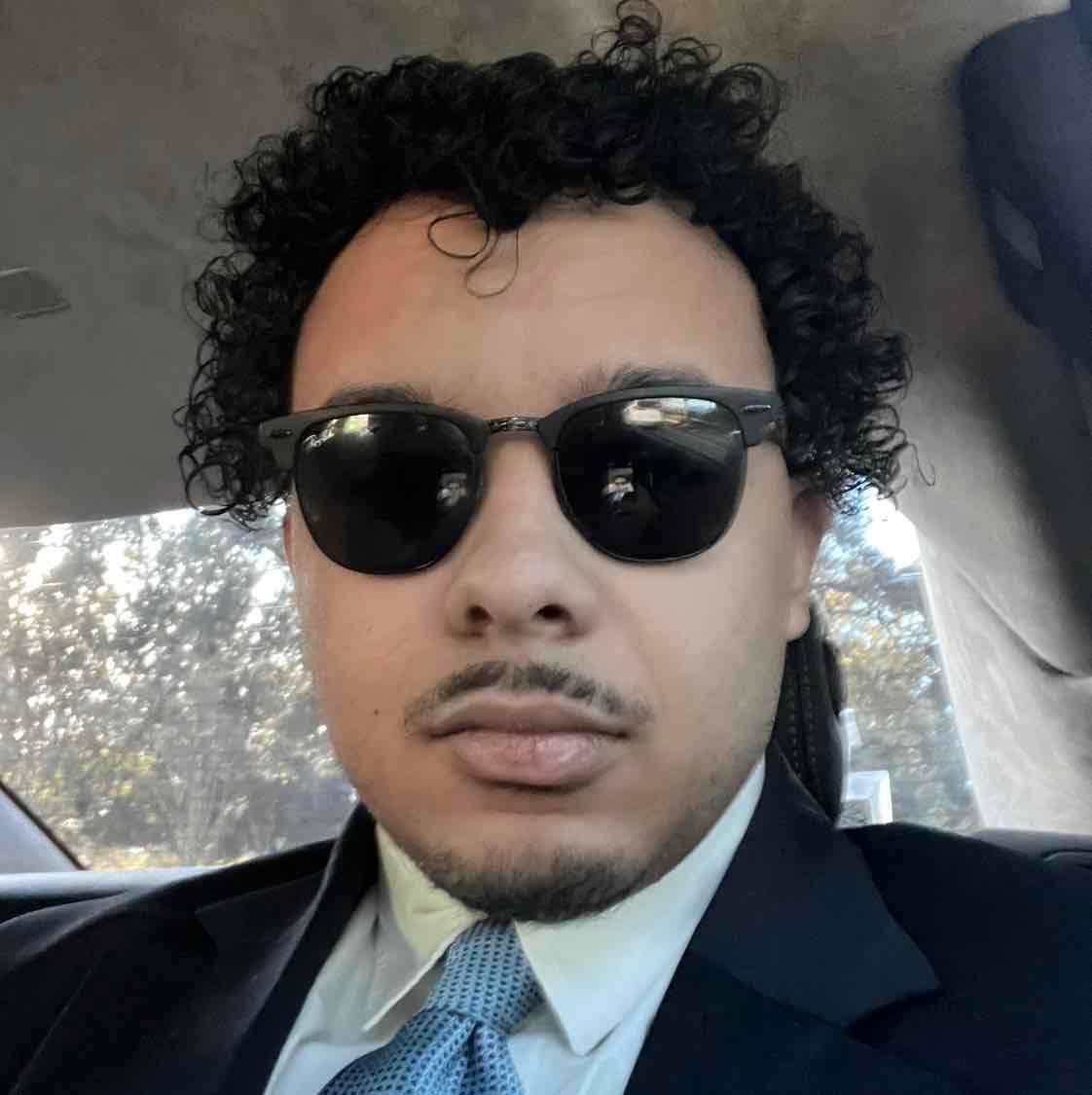 Zachary Russell's profile image