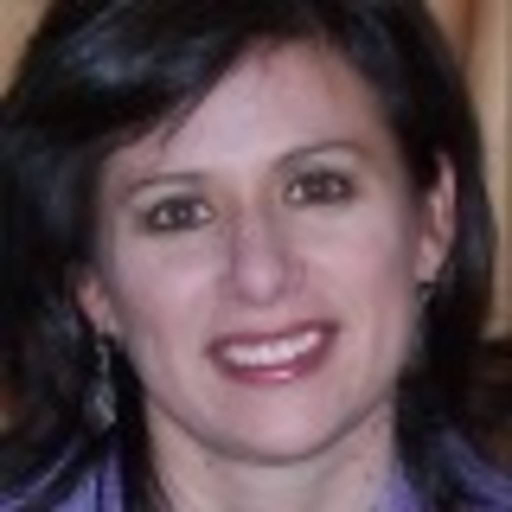 Emma Rosales's profile image