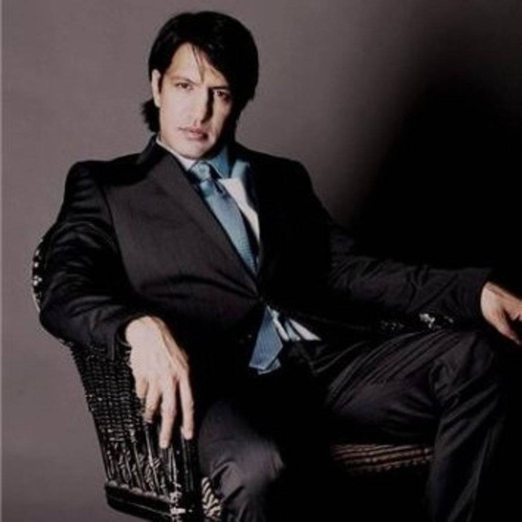 Vijay Komar's profile image