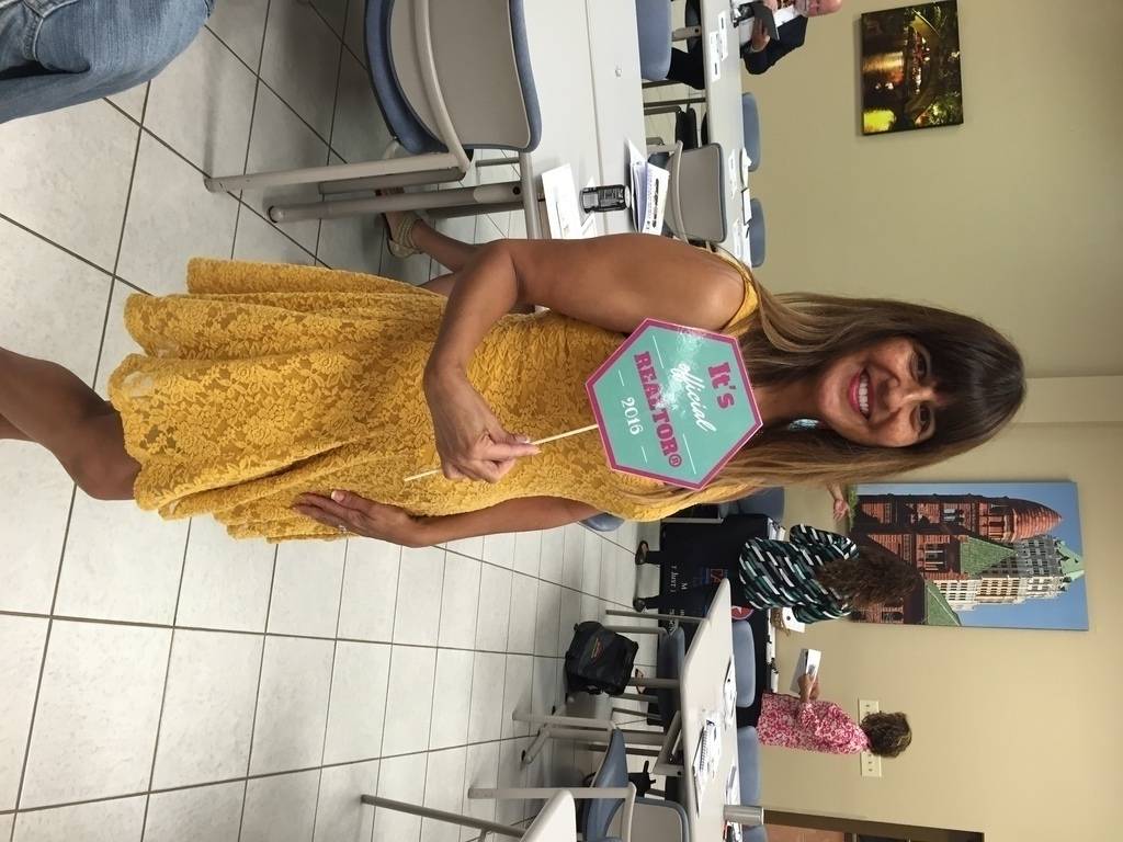 Esther Ponce's profile image