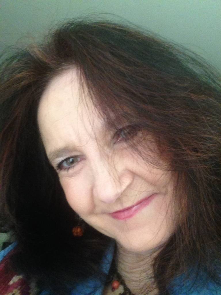 Helen Devries's profile image