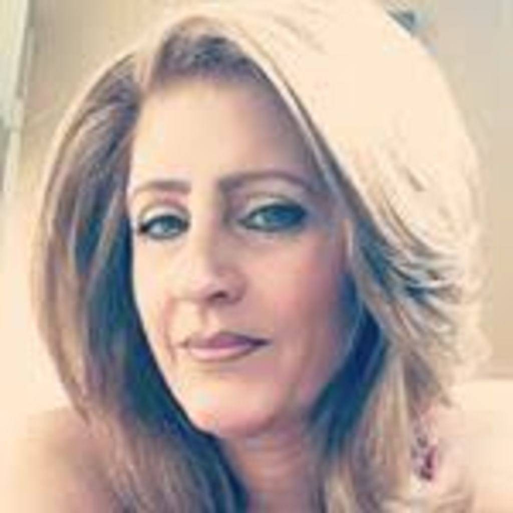 Carol Desantis's profile image